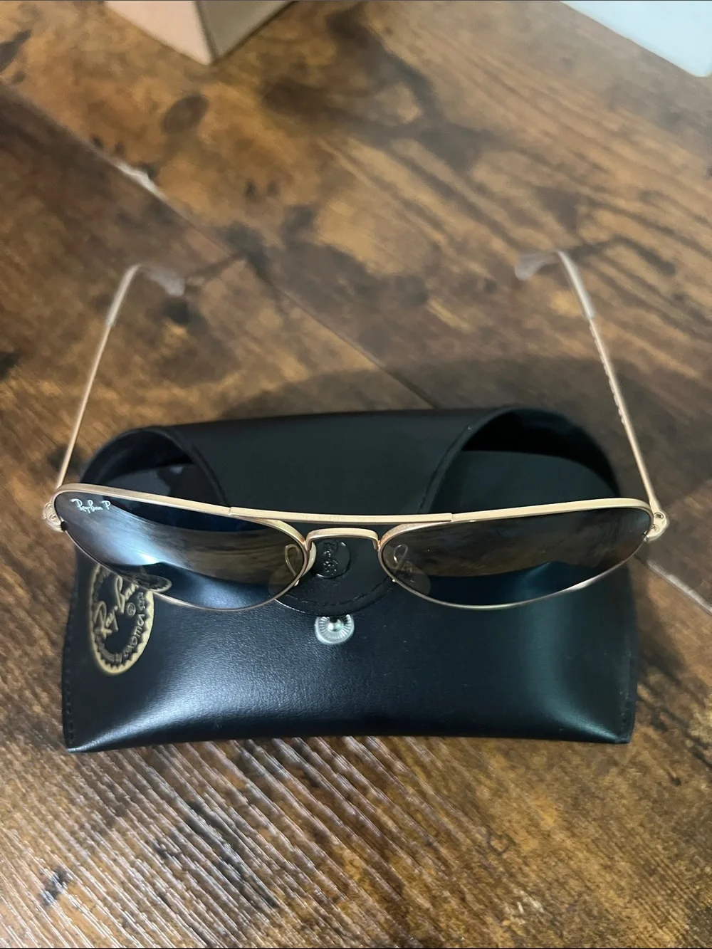 Ray-Ban RB 3025- aviator large metal Gold Frame Sunglasses with Dark Lenses